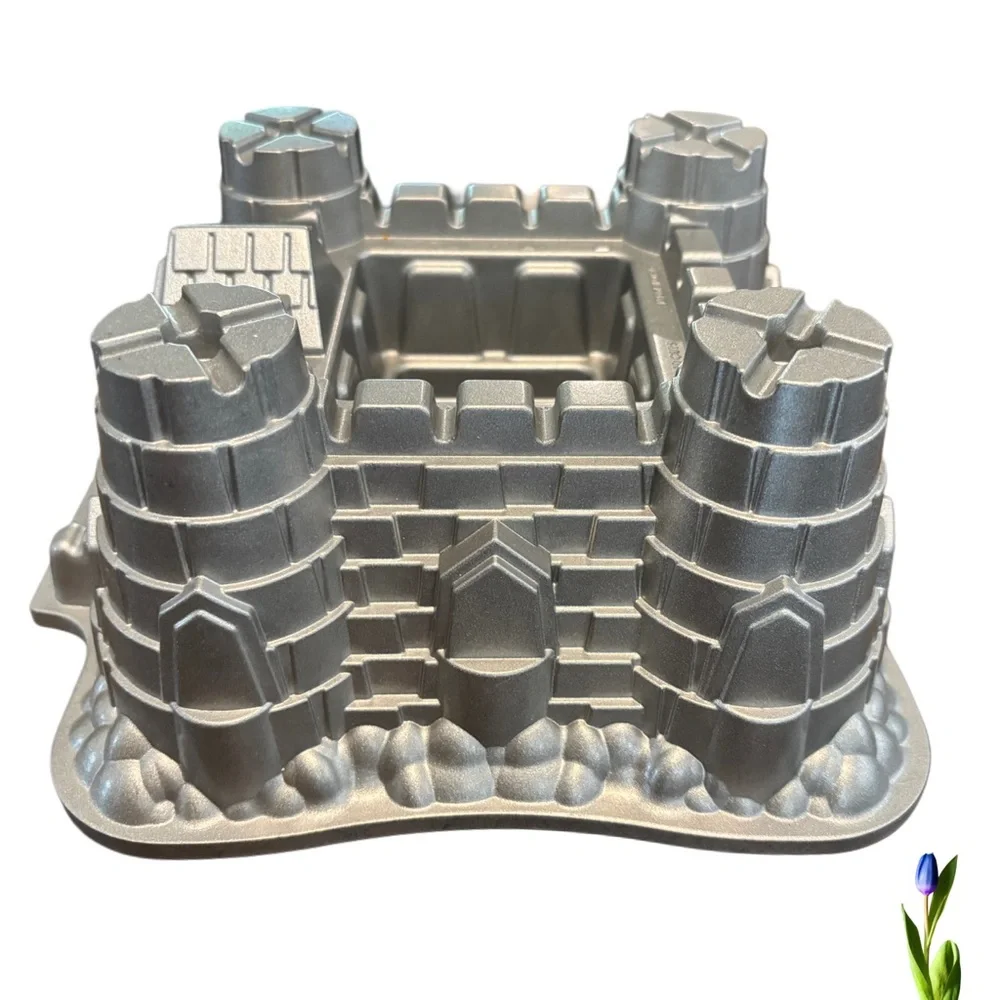 Nordic Ware Castle Bundt Pan - Silver 10 Cups